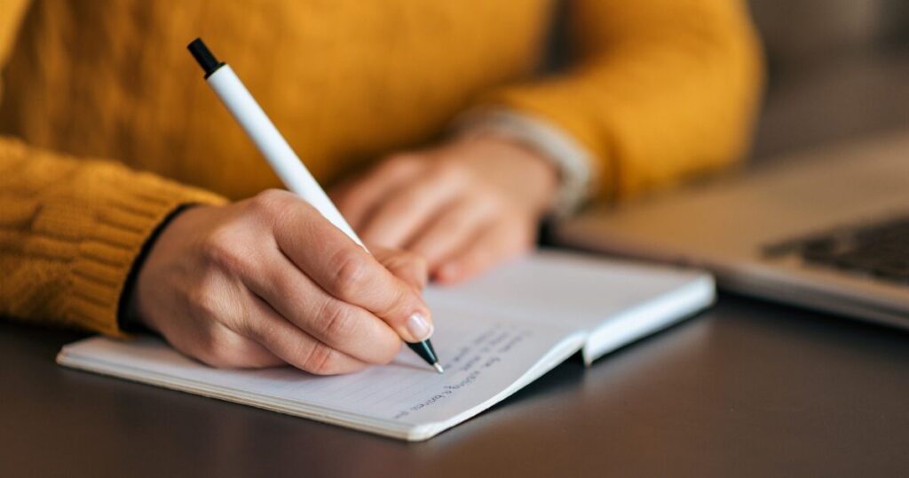 読者が思わず共感してしまう具体的ライティングテクニック