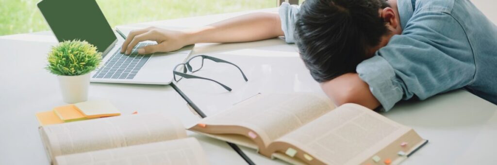 納期に追われ、副業が本業を圧迫