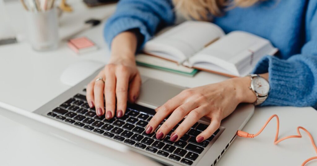 「特徴」と「特長」の言い換え表現