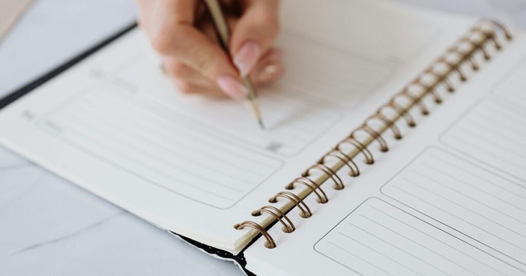 「解放」と「開放」を使った例文